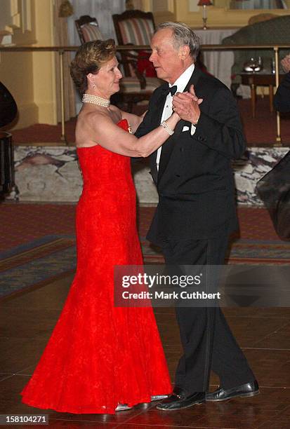 King Harald & Queen Sonja Of Norway Visit New York.American-Scandinavian Foundation'S Norwegian Centennial Ball At The Pierre. .