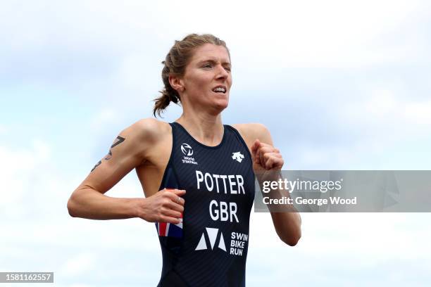 Beth Potter of Team Great Britain competes in the Elite Mixed Relay race during the World Triathlon Series Sunderland at Roker Beach on July 30, 2023...