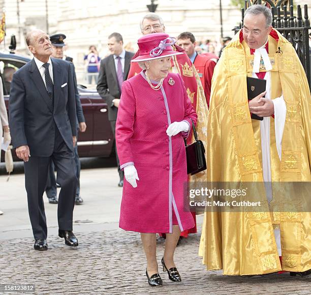 The Queen, Accompanied By The Duke Of Edinburgh, Visit Westminster Abbey And Westminster School, On The Occasion Of The 450Th Anniversary Of The...