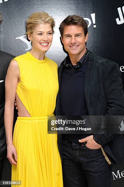 Tom Cruise and Rosamund Pike attend the world premiere of "Jack Reacher" at The Odeon Leicester Square on December 10, 2012 in London, England.