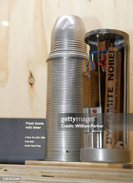 Flask Timer 502 Timer Bomb Stock Photos, High-Res Pictures, and Images - Getty Images