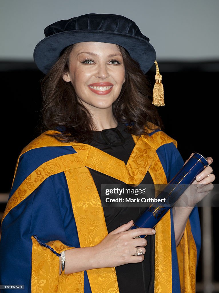 Kylie Minogue Obe Receives A Doctorate - Essex