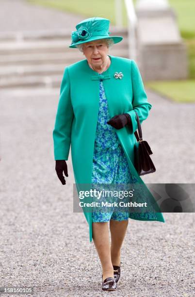 Queen Elizabeth Ll And Duke Of Edinburgh Receive A Ceremonial Welcome By President And Dr Mcaleese, At The Aras An Uachtarain In Dublin To Start The...