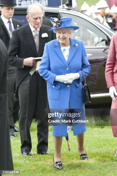 Hm Queen Elizabeth Ll And Duke Of Edinburgh Atttending The Investec Derby Festival At Epsom In Surrey.