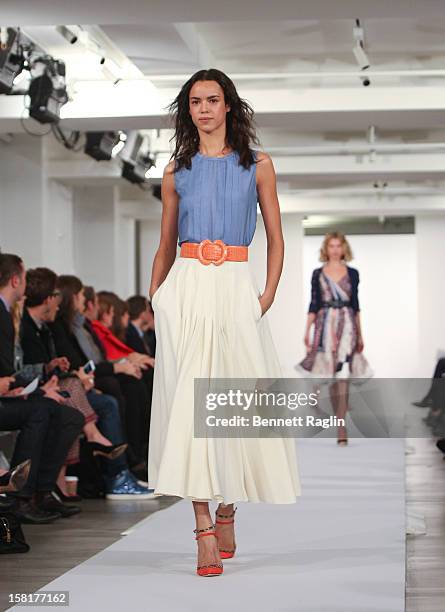 Model wearing Oscar de la Renta walks the runway during the Oscar de la Renta Pre-Fall 2013 Collection on December 10, 2012 in New York City.