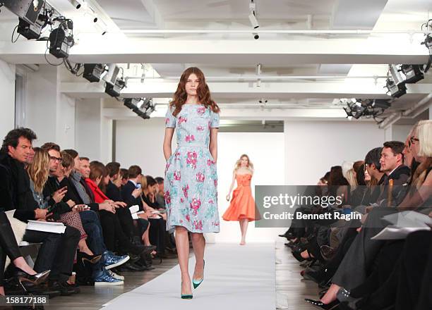 Model wearing Oscar de la Renta walks the runway during the Oscar de la Renta Pre-Fall 2013 Collection on December 10, 2012 in New York City.