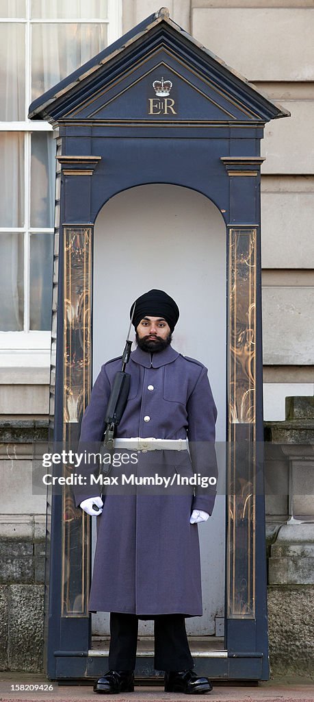 First Sikh Guardsman To Wear A Turban Rather Than A Bearskin Whilst On Duty