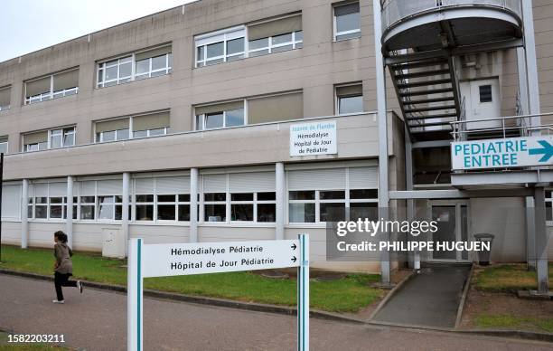 Picture taken on June 16, 2011 in the northern French town of Lille, shows the entrance of the hospital Jeanne de Flandre where six children were...