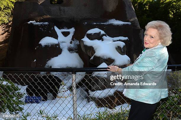 The Lifeline Program spokesperson Betty White hosts the "White Hot" Holiday Event at The Los Angeles Zoo on December 11, 2012 in Los Angeles,...