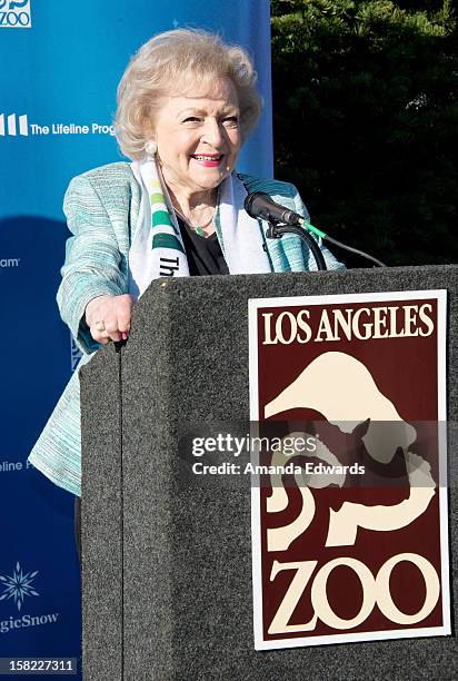 The Lifeline Program spokesperson Betty White hosts the "White Hot" Holiday Event at The Los Angeles Zoo on December 11, 2012 in Los Angeles,...