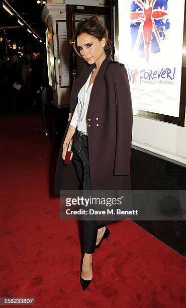 Victoria Beckham arrives at the Gala Press Night performance of 'Viva Forever' at the Piccadilly Theatre on December 11, 2012 in London, England.