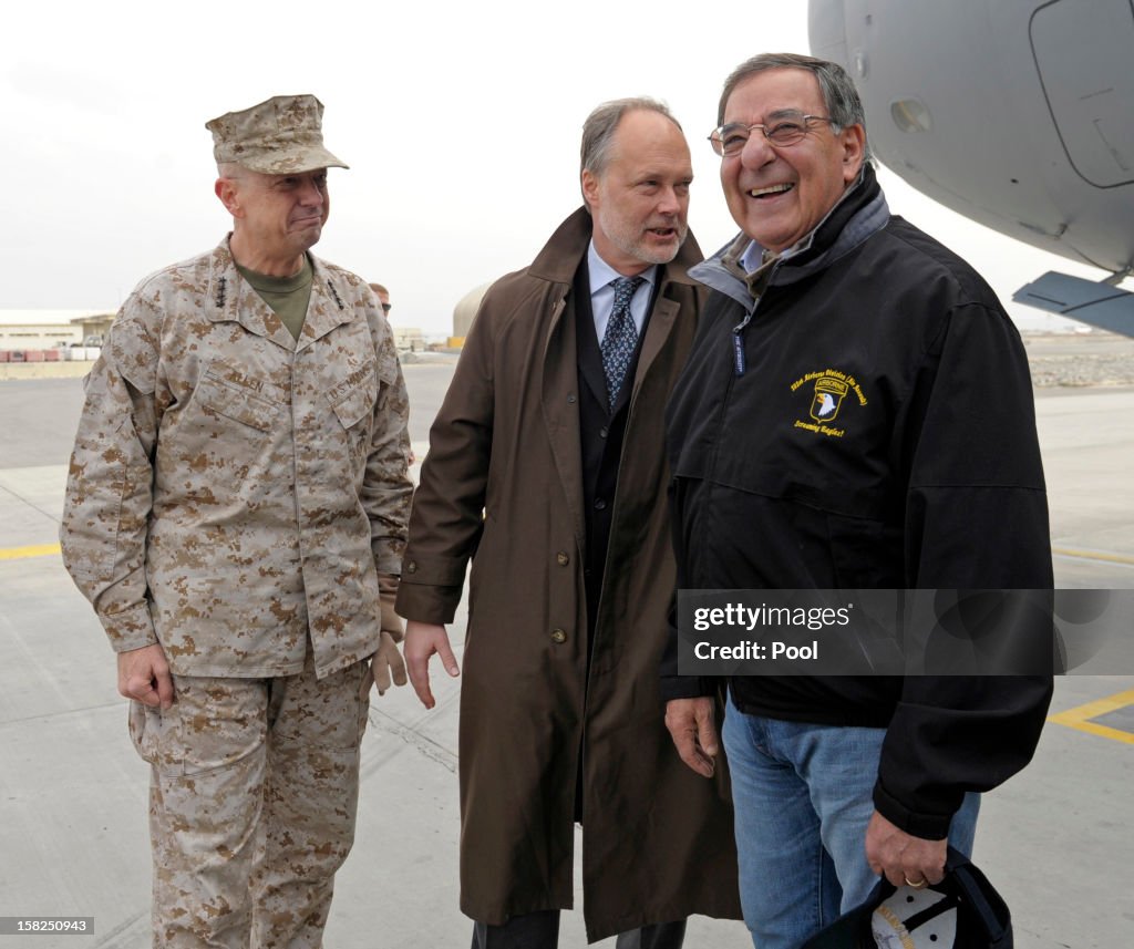 U.S. Defense Secretary Panetta Makes Unannounced Visit to Afghanistan