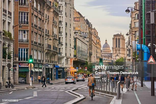 paris - latin quarter stock pictures, royalty-free photos & images