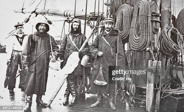 ilustraciones, imágenes clip art, dibujos animados e iconos de stock de terranova, regreso de los pescadores en port saunders, 1886 - pescador