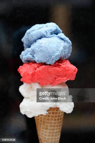 red, white and blue ice cream in cone - rot weiss essen stock-fotos und bilder