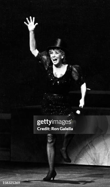 Actress Gwen Verdon attends The Parade of Stars on May 2, 1983 at the Palace Theater in New York City.