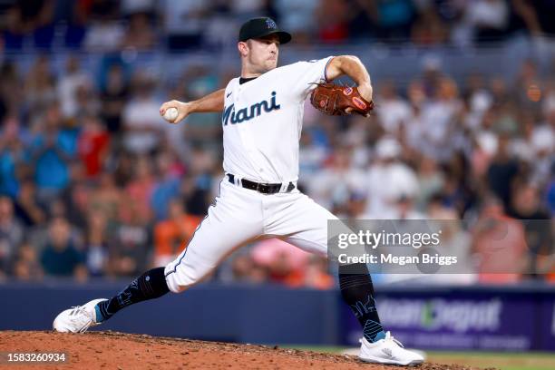 David Robertson of the Miami Marlins delivers a pitch against the Detroit Tigers during the ninth inning of the game at loanDepot park on July 30,...