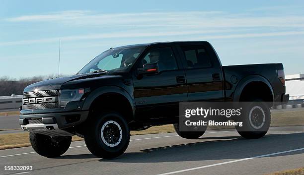 Black Raptor 2012 12 Ford Raptor 2012 Stock Photos, High-Res Pictures, and Images - Getty ...