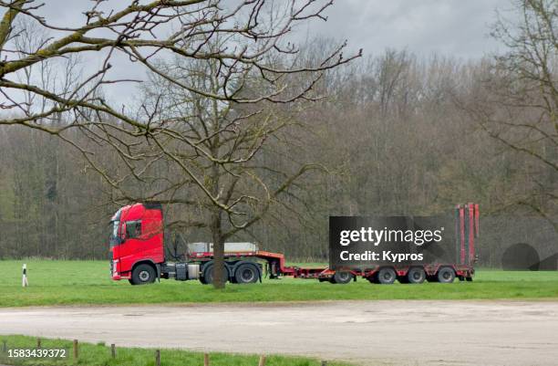 vehicle transporter truck - transporter stock pictures, royalty-free photos & images