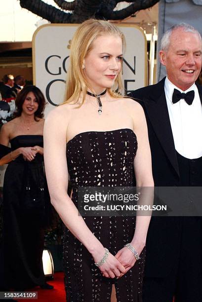 Australian actress Nicole Kidman arrives to the 59th Annual Golden Globe Awards at the Beverly Hilton in Beverly Hills, California 20 January 2002....
