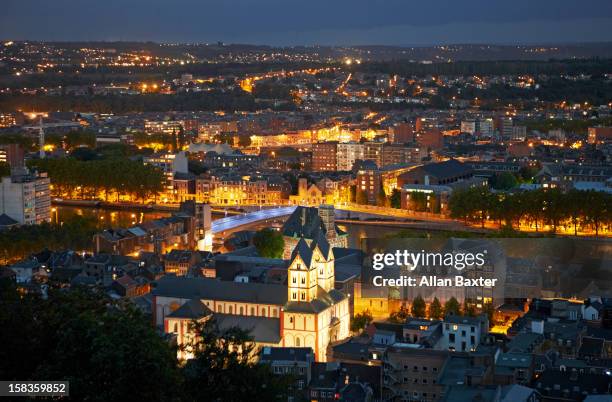 skyline of liege at night - liege imagens e fotografias de stock