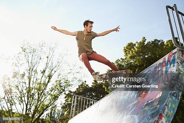 skater - half pipe stock-fotos und bilder