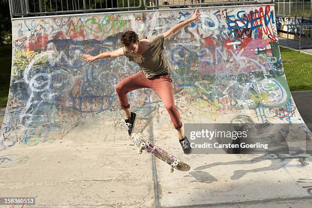 skater - skateboarding half pipe stock pictures, royalty-free photos & images