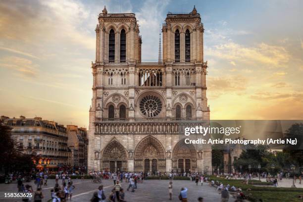 notre dame cathedral, paris, france - notre dame foto e immagini stock