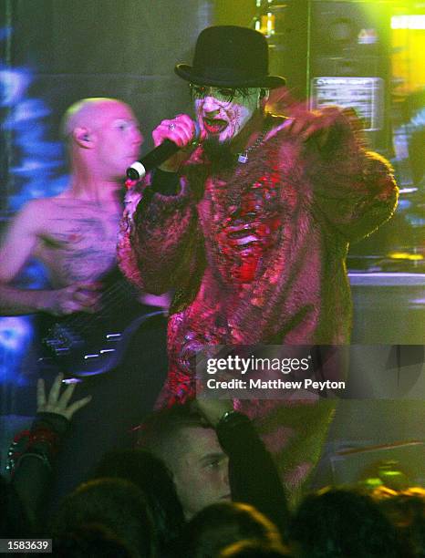mudvayne tour 2002