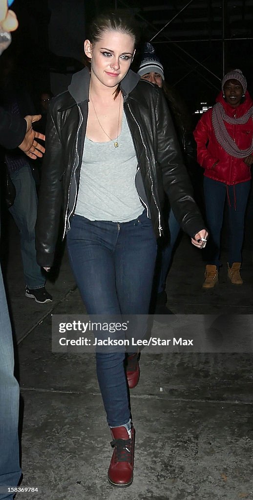Kristen Stewart Sighting In New York - December 13, 2012
