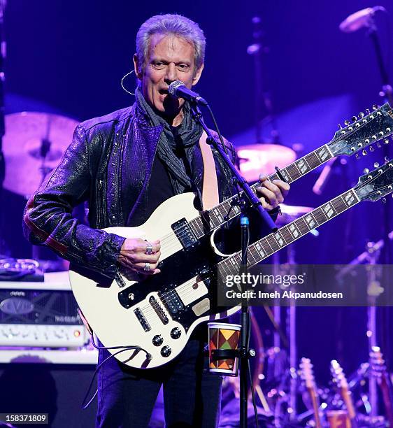 Musician Don Felder of the Eagles performs with the KLOS All Star Band at the 95.5 KLOS Christmas Show held at Nokia Theatre L.A. Live on December...