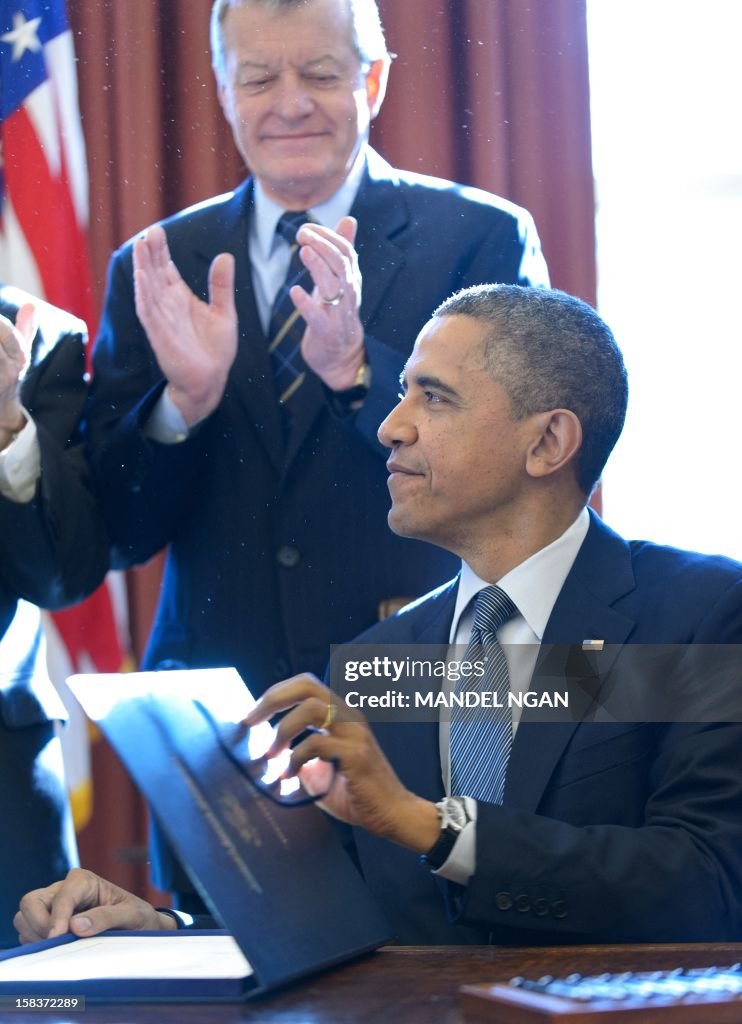US-RUSSIA-CONGRESS-OBAMA-BILL