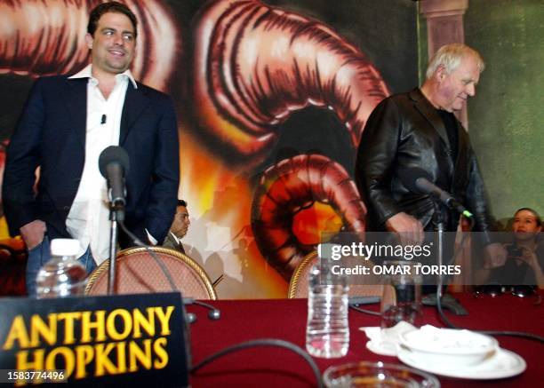 British actor Anthony Hopkins and director Brett Ratner finish responding to questions during a press conference in Mexico City,17 October 2002,...