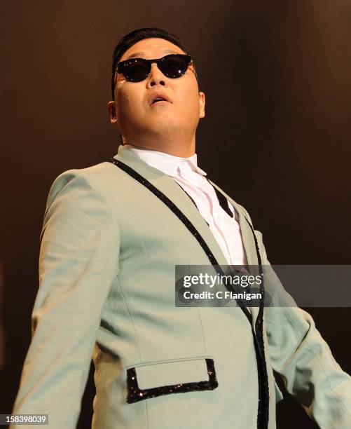 Officialpsy 7,973 Psy Photos & High Res Pictures - Getty Images