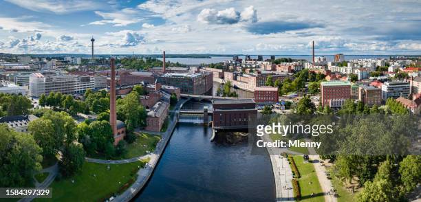 paesaggio urbano di tampere in estate finlandia vista aerea della città - tampere foto e immagini stock