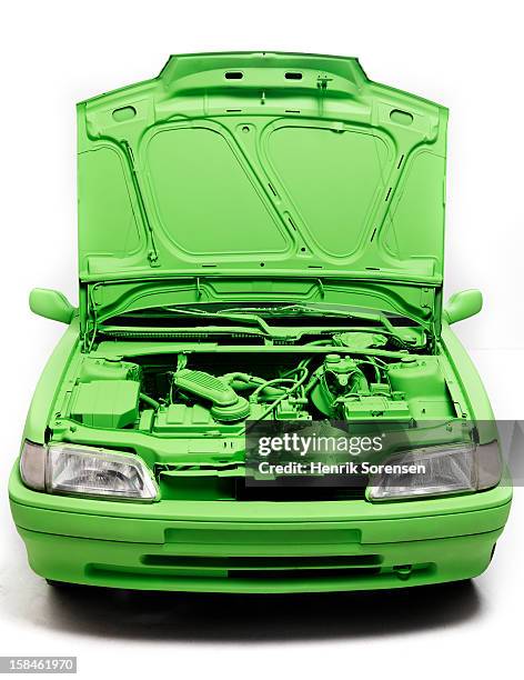 green car, environment. (the front of the car) - vehicle hood stock pictures, royalty-free photos & images