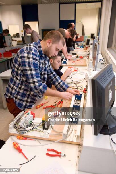 Apprenticeship as electrician machines mechanic in the Butzweilerhof education center of chamber of commerce Cologne on December 10, 2012 in Cologne,...