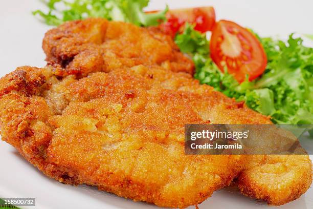 wiener schnitzel (escalope) - chicken escalope stock pictures, royalty-free photos & images