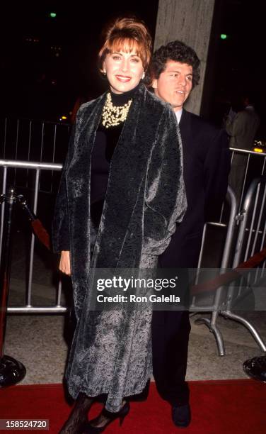Actress Kate Nelligan attends the premiere of "Prince of Tides" on December 11, 1991 at the Cineplex Odeon Cinema in Century City, California.
