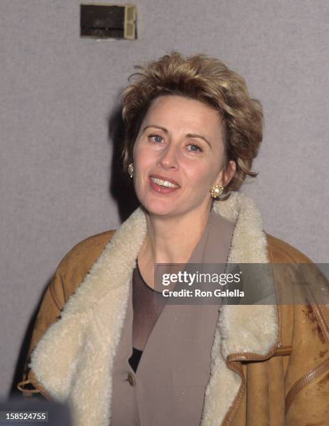 Actress Kate Nelligan attends the premiere of "Muriel's Wedding" on March 8, 1995 at Eastside Playhouse in New York City.