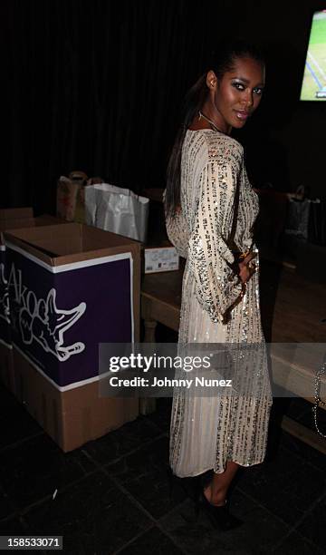 Jessica White attends "Cans For Cocktails" on December 17, 2012 in New York City.