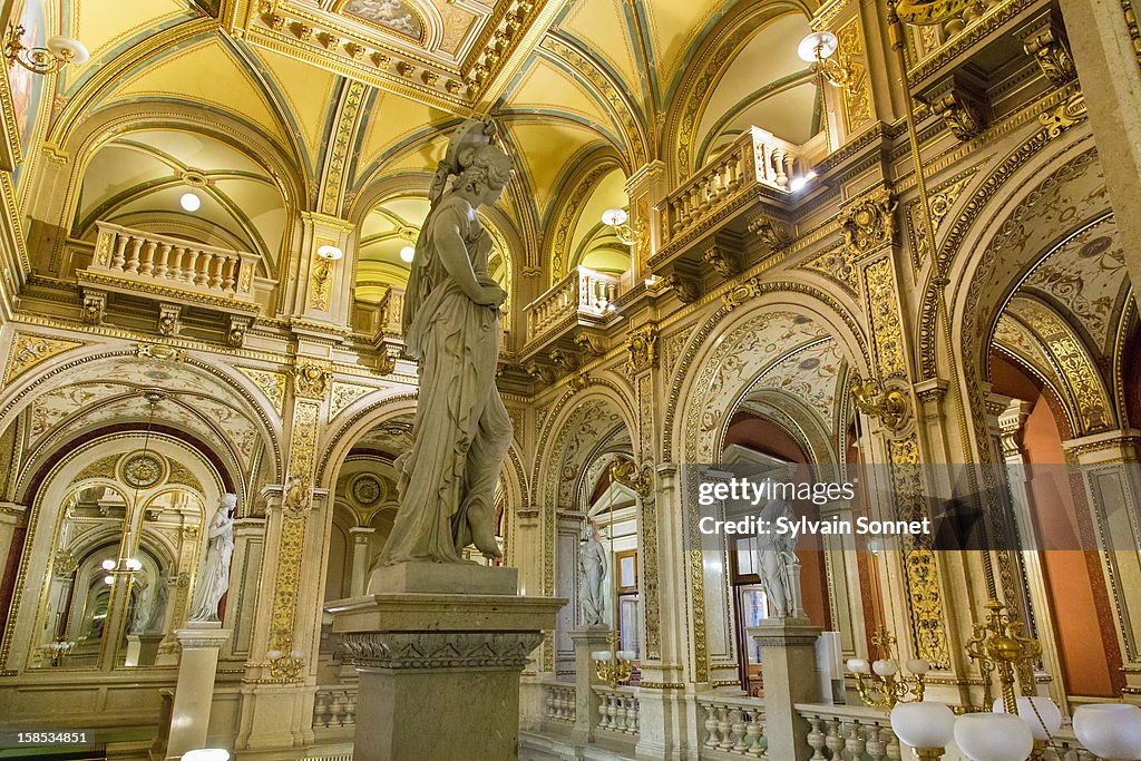 Vienna Opera House, The Main Hall