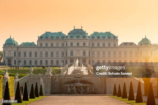 upper belvedere palace in vienna - belvedere palace vienna foto e immagini stock