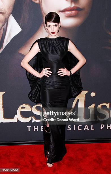 Anne Hathaway attends the world premiere of "Les Miserables" at Ziegfeld Theatre on December 10, 2012 in New York City.