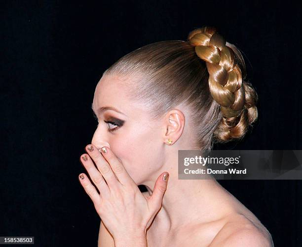 Amanda Seyfried attends the world premiere of "Les Miserables" at Ziegfeld Theatre on December 10, 2012 in New York City.