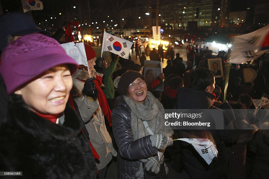 New Frontier Party Leader Park Geun Hye At Party Headquarters