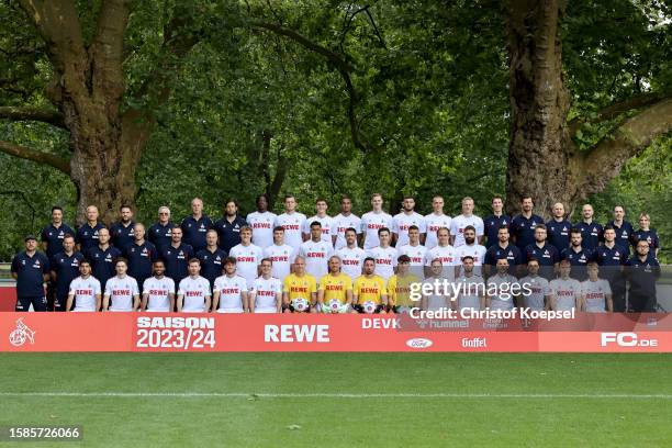 Upper row starts with Niko Romm, athletic coach, Michael Liebetrut, bus driver, Ben Zerweck, kit manager, Frank Almstedt, kit manager, Kresimir Ban,...