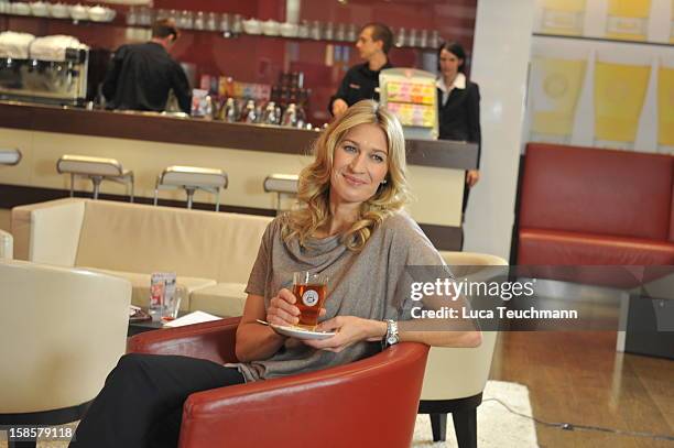 Steffi Graf attends the Teekanne -Teelounge photocall 2011 on September 29, 2011 in Berlin, Germany.