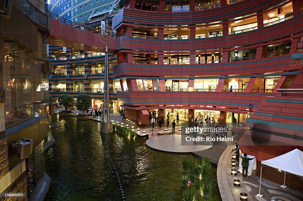 View of Canal City in Hakata district, the biggest shopping...