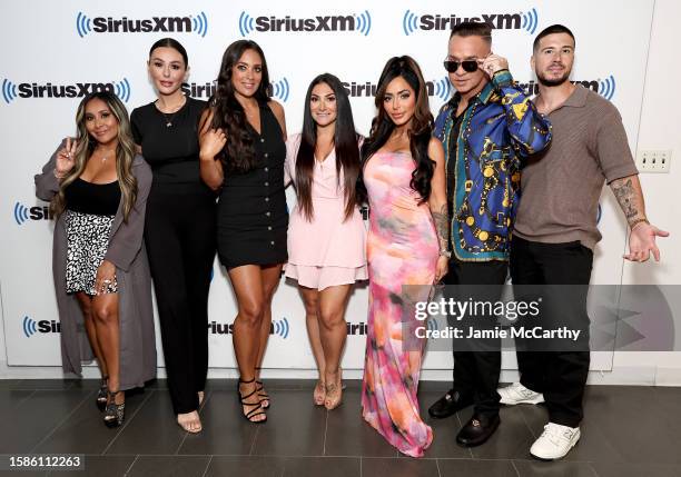 Nicole "Snooki" Polizzi, Jenni "JWoww" Farley, Sammi Giancola, Deena Nicole Cortese, Angelina Pivarnick, Mike "The Situation" Sorrentino and Vinny...